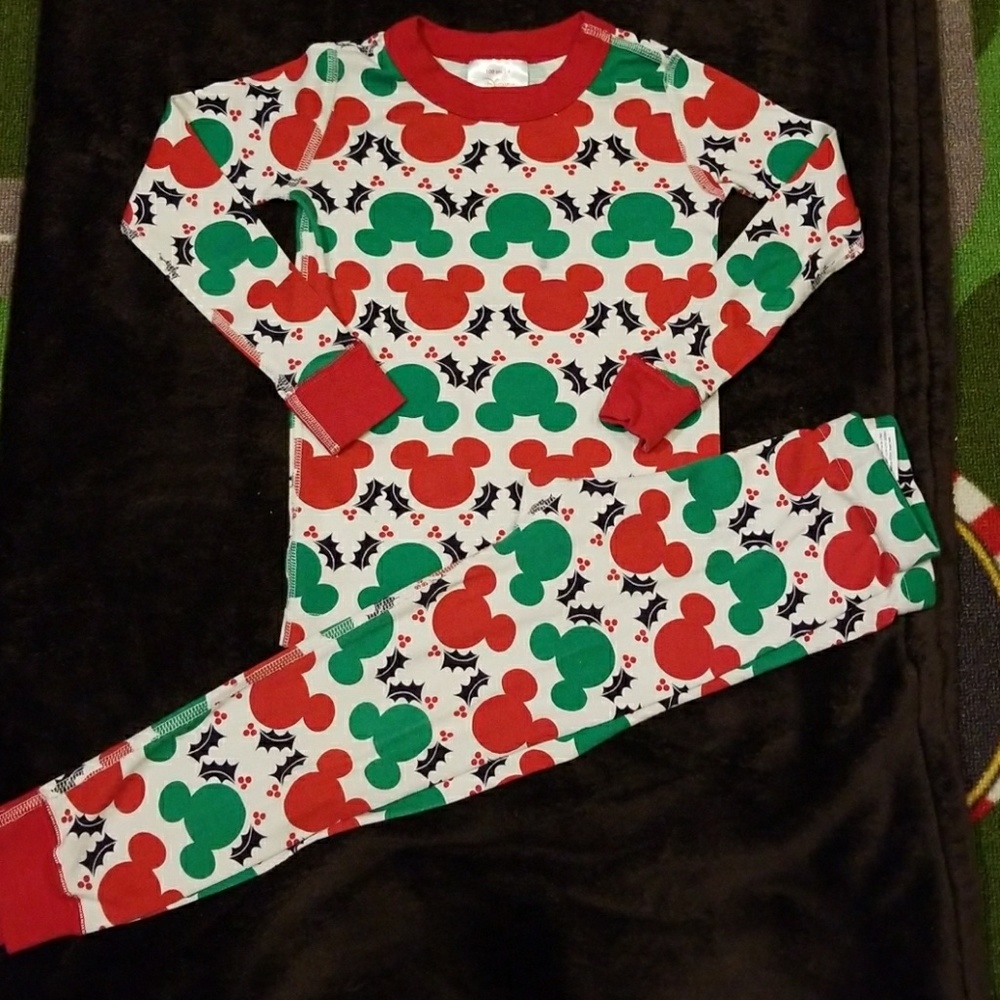 Size 100 (4) Hanna Andersson Disney Long Johns